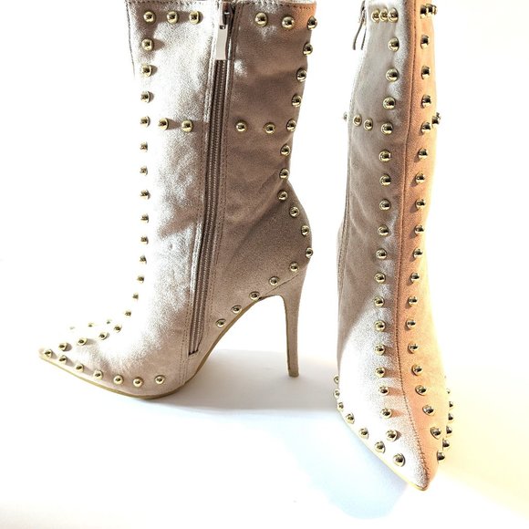 Top Show Cream Color Vegan Suede Pointy Toe Gold Studded Ankle Boots - Picture 5 of 13